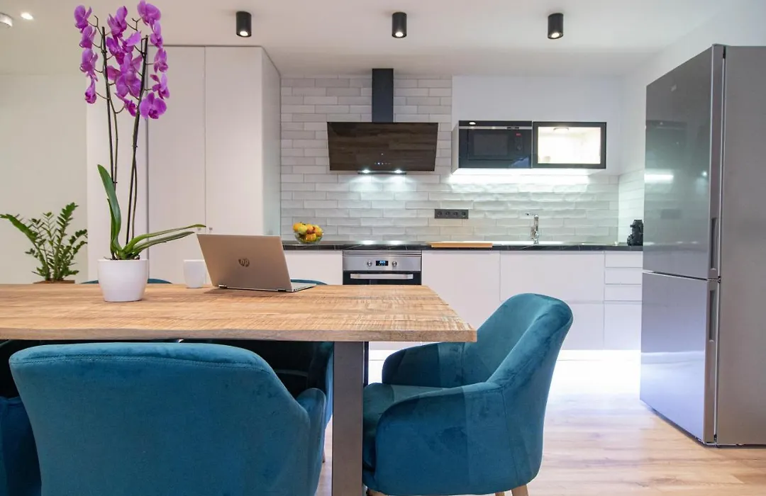 Laguna Home&Suites-1